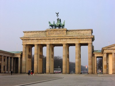 1024px-Brandenburger_Tor_2005_006