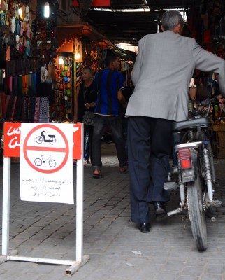 Marrakech-Souks-without-bikes